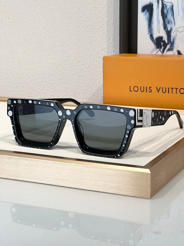 Louis Vuitton Z1910E LV Clash Low Square Sunglasses  ✨