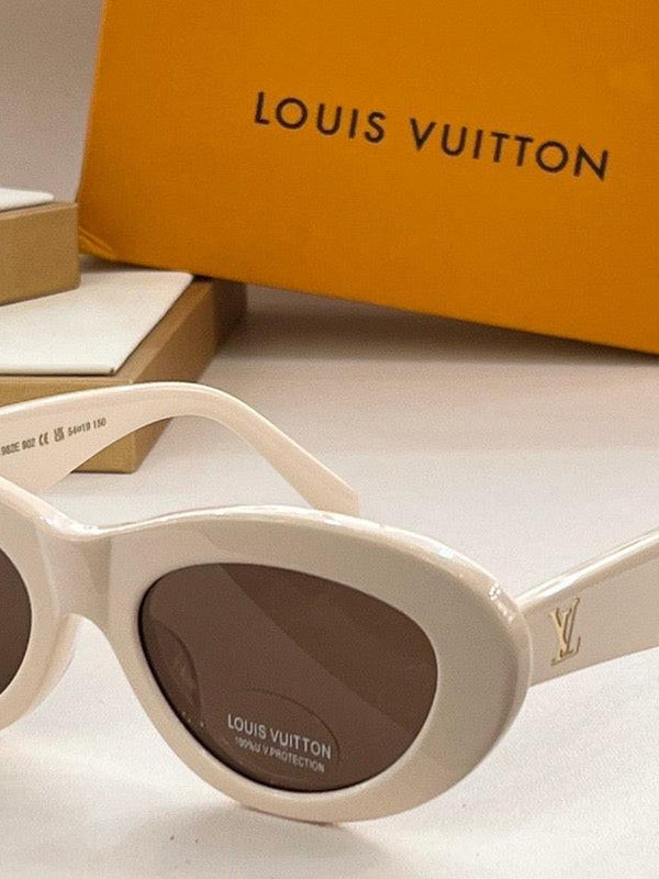 Louis Vuitton Z1981E 980 Oval Shape Negro Dorado Sunglasses  ✨