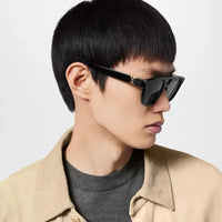Louis Vuitton Z2061W LV Sleek Round Sunglasses  ✨