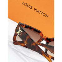 Louis Vuitton Z2076E  LV Clash Low Square Sunglasses ✨