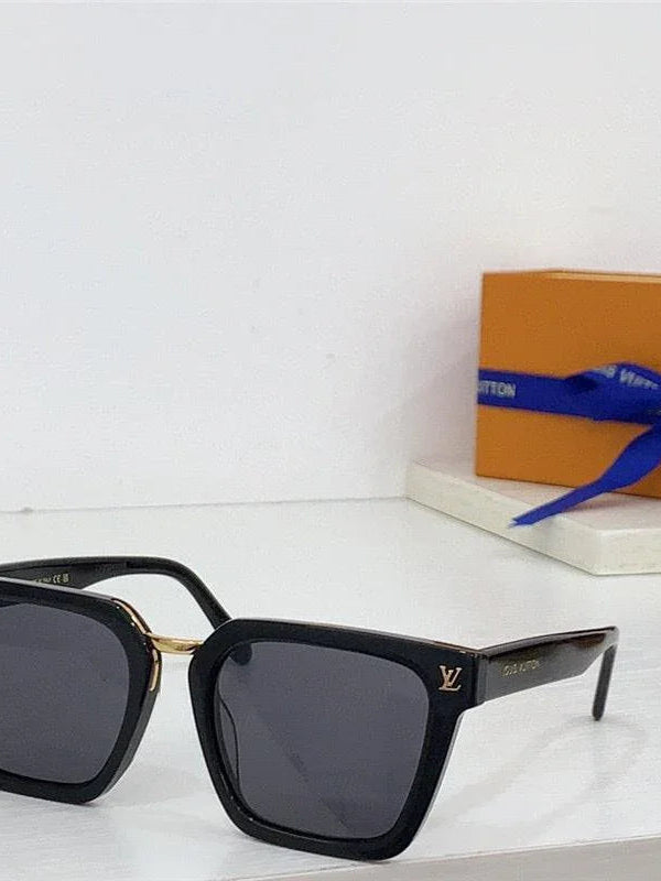 Louis Vuitton Z2091W LV Urban Square Sunglasses✨