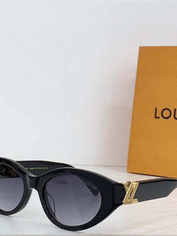 Louis Vuitton Z2104W LV GO-14 Cat Eye Women's Sunglasses ✨