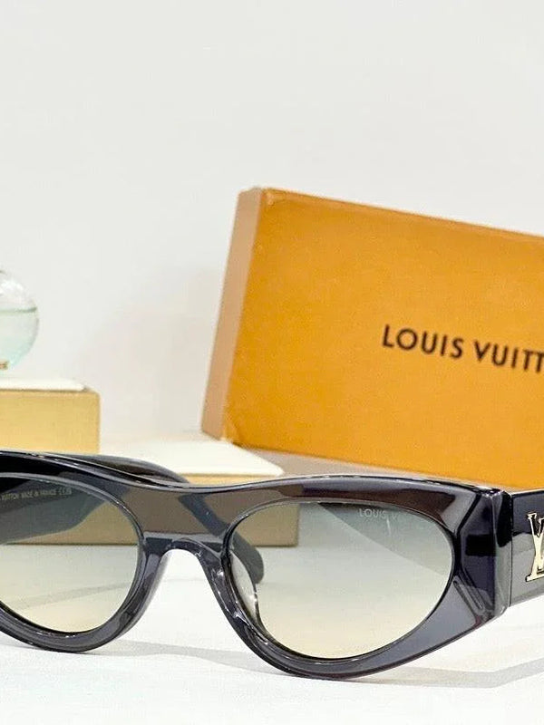 Louis Vuitton Z2181U LV Clash Round Cat Eye Sunglasses ✨