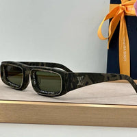 Louis Vuitton Z2388E Runway Super Vision Low Square Sunglasses ✨
