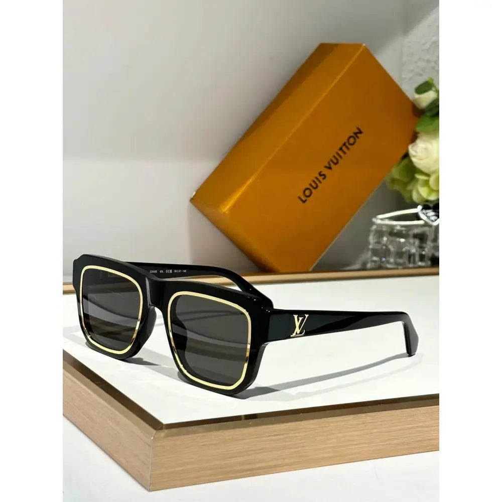 '-  Louis Vuitton Z2505W LV Legacy Square Large Sunglasses ✨