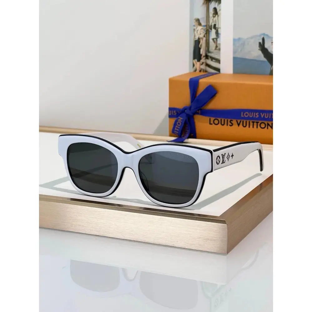 Louis Vuitton Z2645U New LV Line Square  Sunglasses ✨