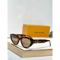 Louis Vuitton Z2686U New LV Line Cat Eye Sunglasses ✨
