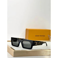 Louis Vuitton Z2703E LV Clash Low Square Sunglasses ✨