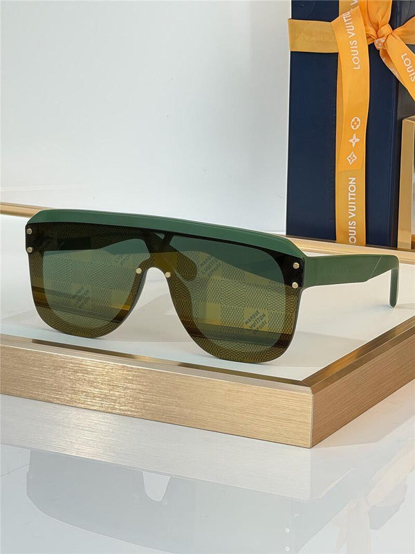 Louis Vuitton Z2906U LV Waimea Mask Round Sunglasses ✨