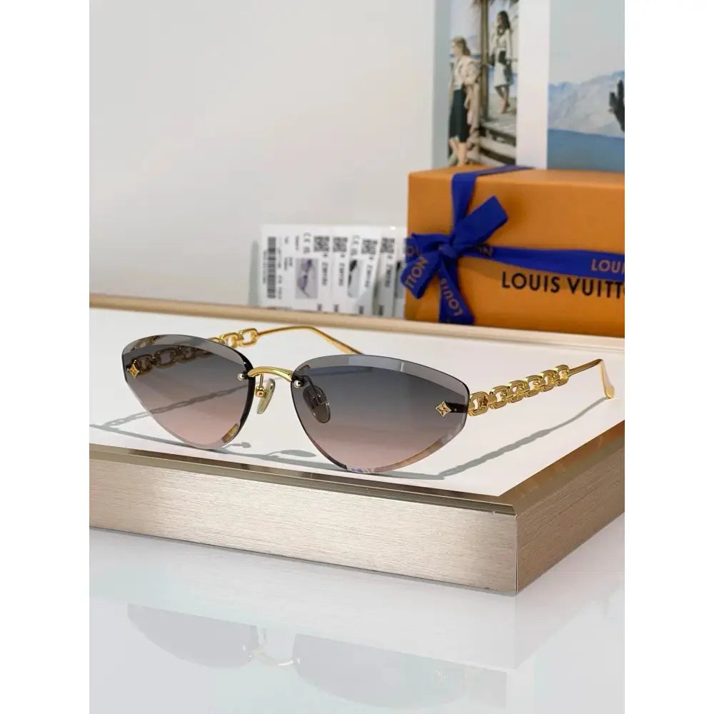 Louis Vuitton Z3015U LV Jewel Low Cat Eye Sunglasses  ✨