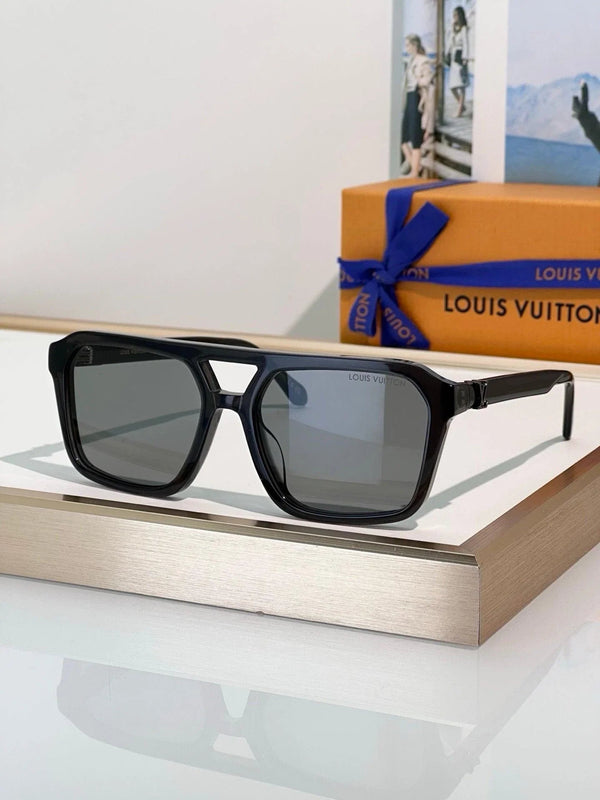 Louis Vuitton Z3120U LV Hit Large Square Sunglasses   ✨