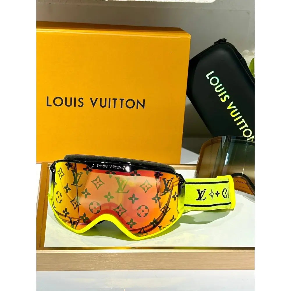 Louis Vuitton Z3137E LV Ski LV Snow Gradient Mask 🥽