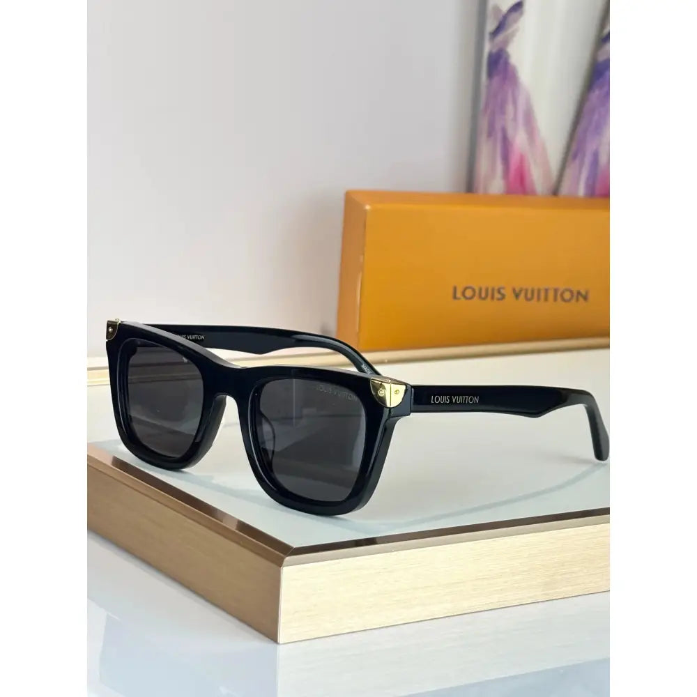 Louis Vuitton Z3158U New icon LV Heritage Square Sunglasses  ✨