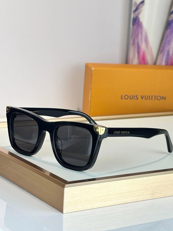 Louis Vuitton Z3158U New icon LV Heritage Square Sunglasses  ✨
