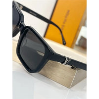Louis Vuitton Z3262U LV Hit Square Sunglasses ✨