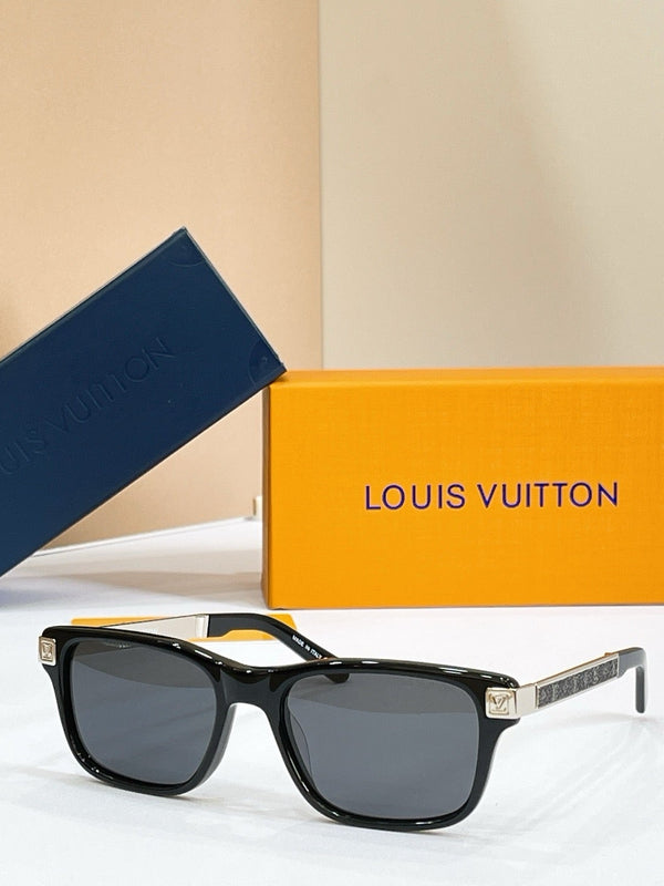 Louis Vuitton Z3273U LV City Square Sunglasses ✨