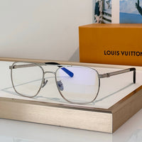 Louis Vuitton Z3388U  LV Whisper Squared Sunglasses✨