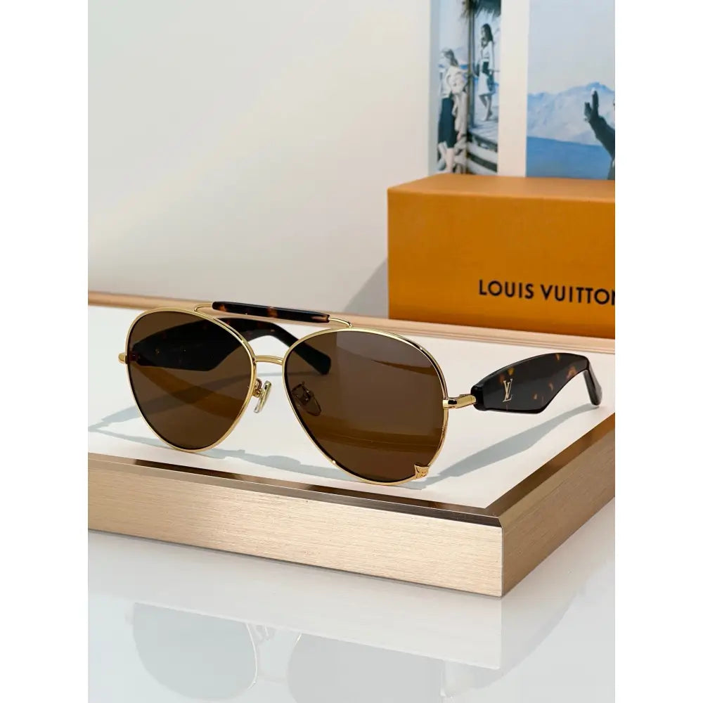 Louis Vuitton Z3463U LVision Light Pilot Sunglasses ✨