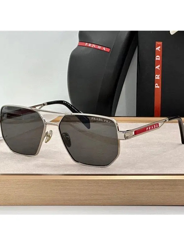 Prada Men's  Black / Silver Grey Lens Aviator 51-18🖤