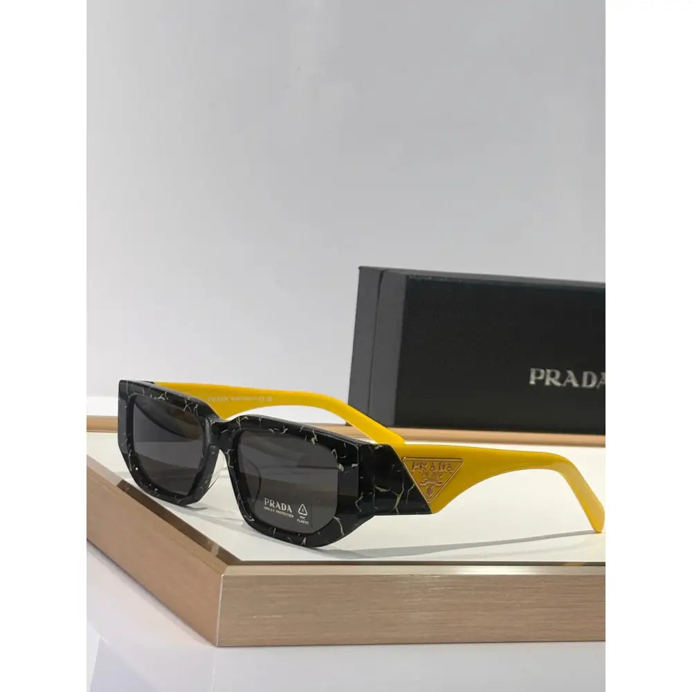 PRADA SPR09Z Sunglasses with triangle logo 🟥