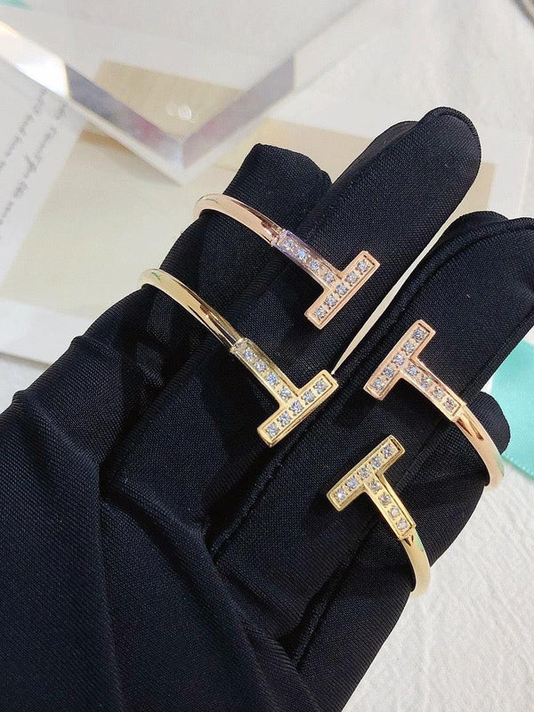 Tiffany&Co 18k gold plated Hinged T bracelet Style bangle ✨