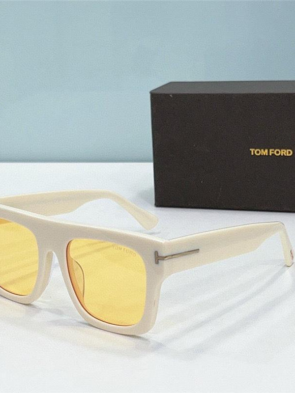 TOM FORD FAUSTO TF0711 Rectangular Sunglasses ✨