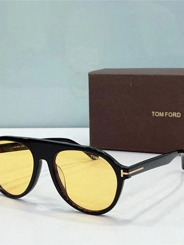 TOM FORD Pilot Horn TF1047 Private Collection Sunglasses $1100 ✨