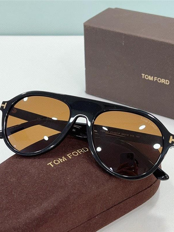 TOM FORD Pilot Horn TF1047 Private Collection Sunglasses $1100 ✨