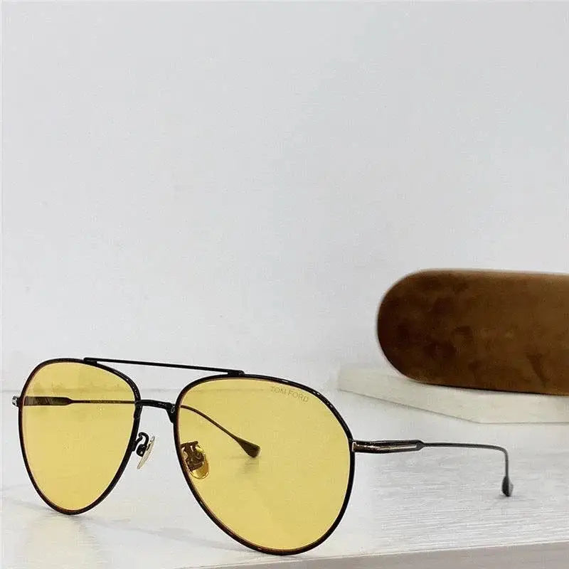 Tom Ford Titanium Japan Sunglasses Gold Grey Pilot Metal Cyrus TF 747 28A FT0747