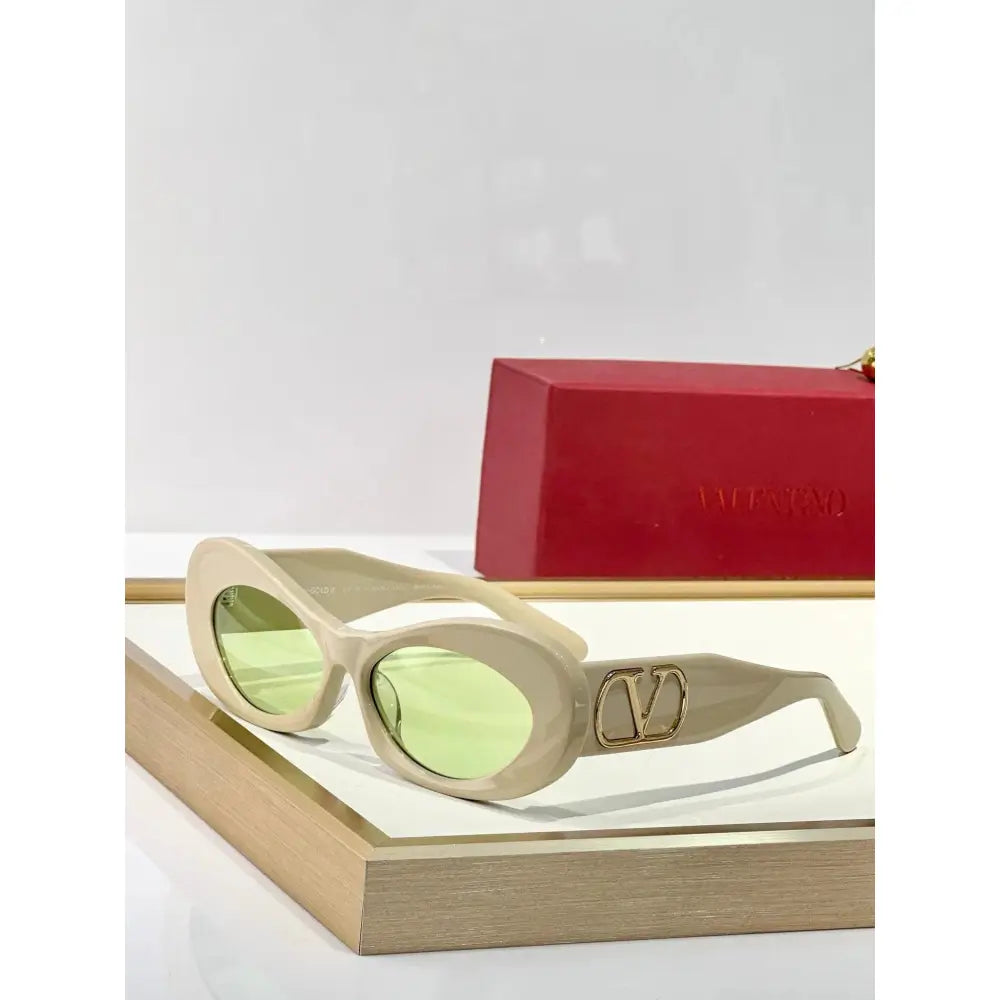 Valentino VLS178 Round Sunglasses✨